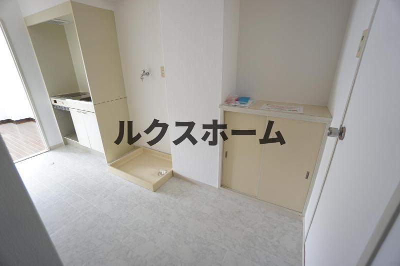 グランディール茨木の玄関|明るい玄関です