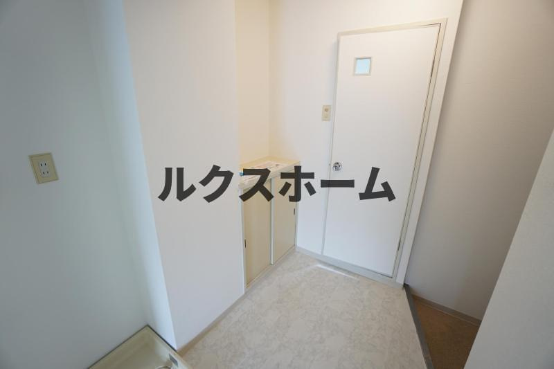 グランディール茨木の玄関|シンプルで使いやすい玄関です
