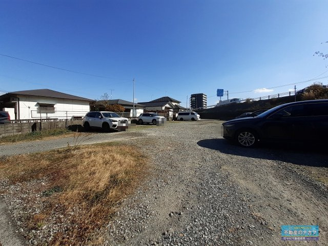 新松原パーキングの駐車場