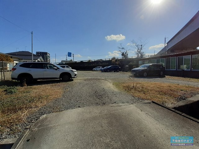 新松原パーキングの駐車場