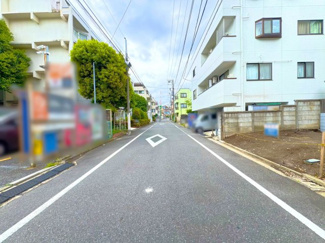 【前面道路含む現地写真】 | 前面道路6m以上でお車の出し入れがラクラクです♪
2025年6月8日撮影