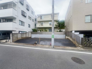 【前面道路含む現地写真】 | 南西接道+間口10m以上で開放感があり陽当り・通風良好
2025年6月23日撮影