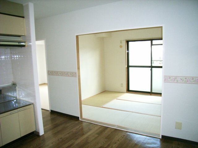 神戸市北区緑町７丁目の賃貸マンションの内装