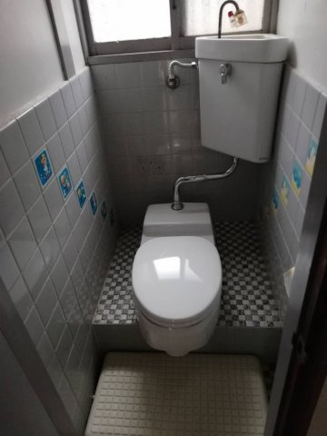 赤羽ハイツのトイレ|ゆったりとした空間のトイレです