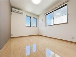 ◆価格改定◆室内リフォーム済み◆汲沢町 中古戸建 3980万円の洋室