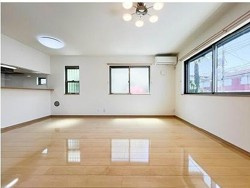 ◆価格改定◆室内リフォーム済み◆汲沢町 中古戸建 3980万円の居間・リビング