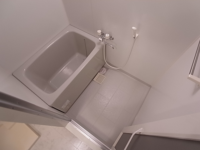 神戸市兵庫区駅南通２丁目の賃貸マンションの浴室