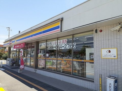 【周辺】 | ラ・ドゥサーⅠ | ミニストップ　北沖洲店さんまで800m