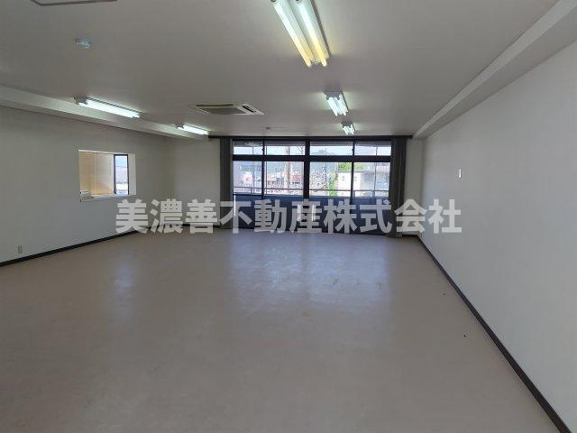 ６５１５２　岐阜市白菊町事業用の内装