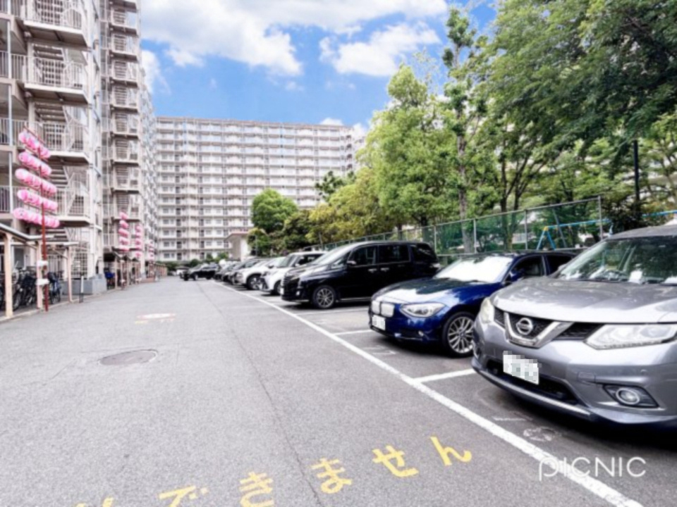 コンドミニアム葛西の駐車場