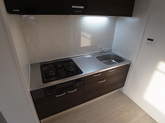 神戸市長田区若松町１１丁目の賃貸マンションのキッチン|システムキッチン（ガス3口）