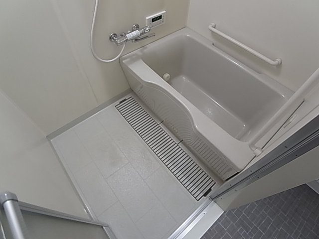 神戸市長田区若松町１１丁目の賃貸マンションの浴室|追い焚き機能付き