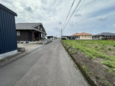 【前面道路含む現地写真】 | 都城市安久町 400万円