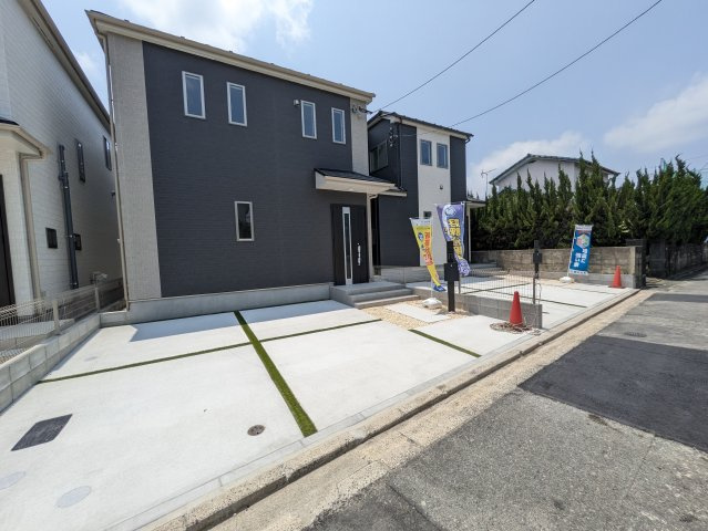 早良区有田4丁目　B号棟の前面道路含む現地写真