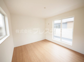 【洋室】 | 奈良市五条西２丁目の新築一戸建 全２区画 | 現地写真（１号地２階洋室）