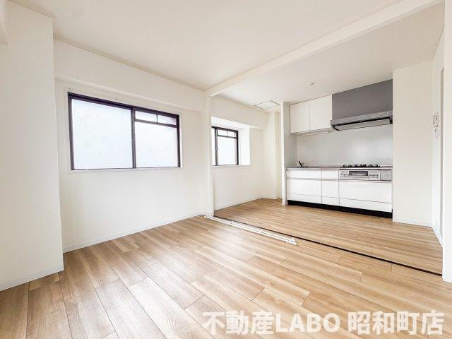 エール阿倍野元町の居間・リビング