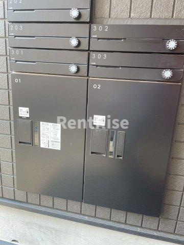 WARREN KUBOMIⅠの玄関