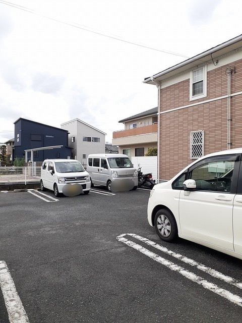 アンジュ・デ・ラヴィの駐車場