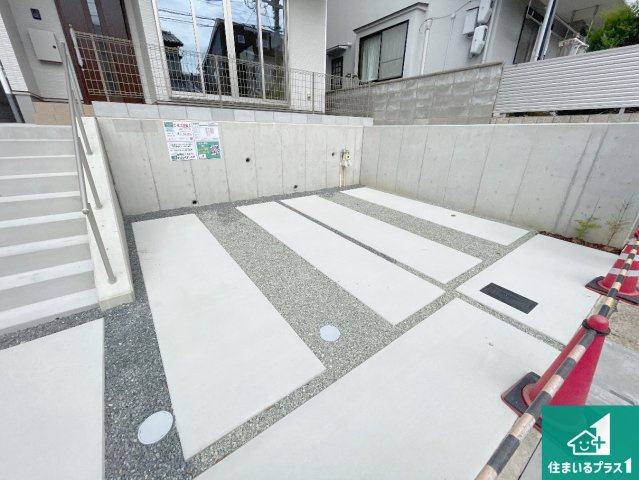 京都市伏見区醍醐古道町　第1期　新築一戸建ての駐車場|駐車スペース！散水栓があるので、こまめに愛車を洗えます！
