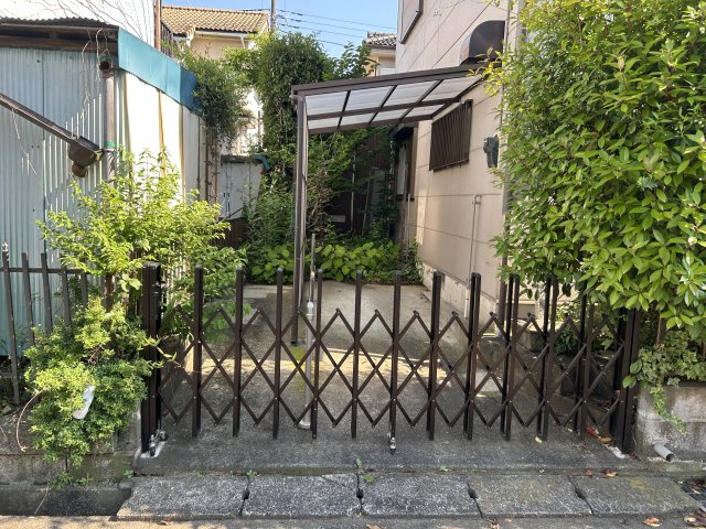 比企郡嵐山町大字志賀316-47 中古戸建の駐車場|サイクルポート要撤去