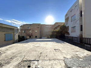 文京区春日2丁目　建築条件なし土地の画像