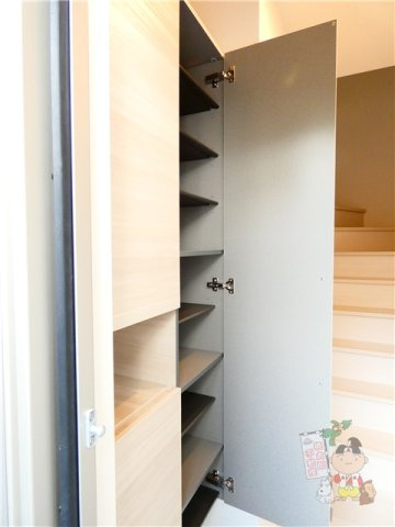 ファーレの内装