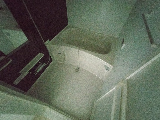 神戸市兵庫区熊野町３丁目のアパートの浴室|追い焚き機能付き