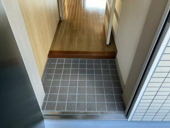 みほレジデンスの玄関