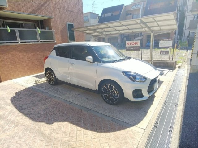【駐車場】 | スプレンダー | 駐車場