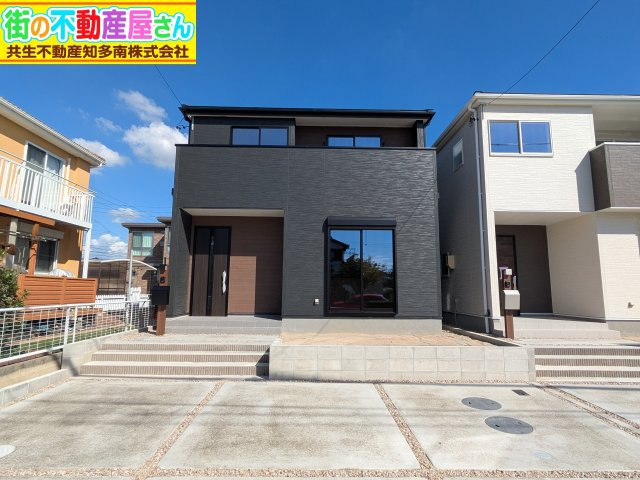 リーブルガーデン常滑市新浜町3丁目第3　1号棟