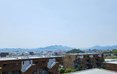 【展望】 | 鈴が峰第2住宅3号棟 | 瀬戸内海が見えます。（宮島方面への眺望）