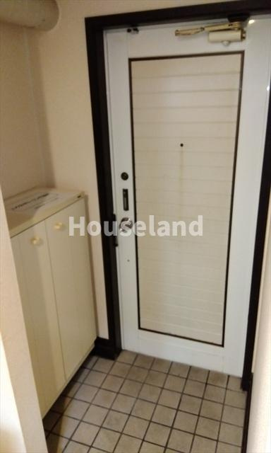 ジョイフル新中島の玄関