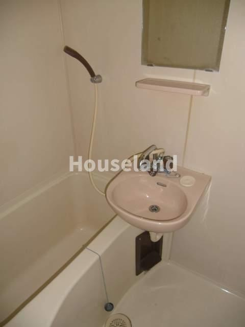 ジョイフル新中島の浴室