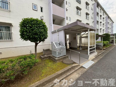 【エントランス】 | 高洲三丁目住宅 | 毎日通るエントランスはこのようになっています