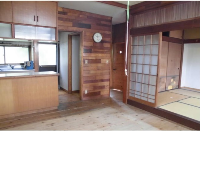 八代市萩原町1丁目戸建の居間・リビング