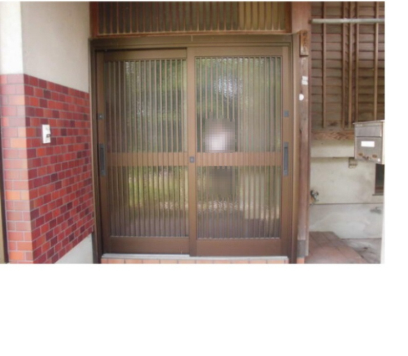 八代市萩原町1丁目戸建の玄関
