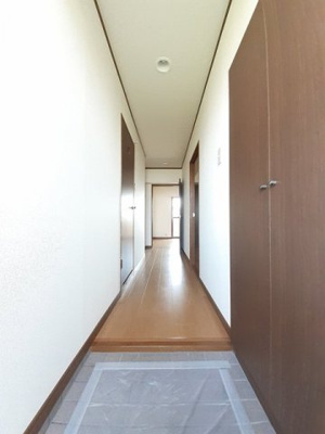 【玄関】 | サウスヴィレッジ関谷 | 毎日通る玄関はこちらです