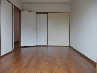 【内装】 | グルービーＭ | 明るい室内です