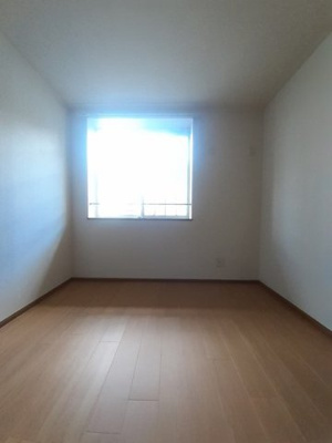 【内装】 | エスポワールシティＢ | 明るい室内です