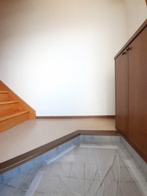 【玄関】 | エスポワールシティＢ | 落ち着いた玄関です