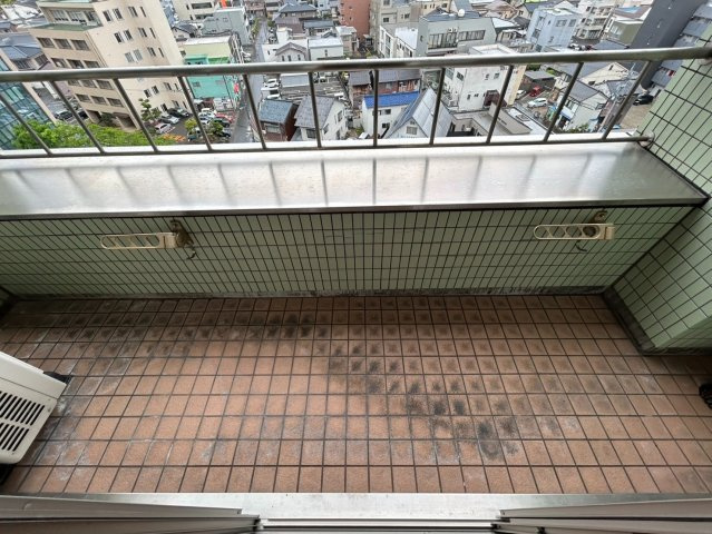 カトオテヨセビルのバルコニー