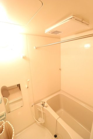 レジデンス北山の浴室