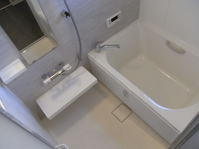 CoLaBo住吉駅前Southの浴室|きれいなお風呂です