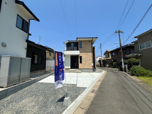 福岡市早良区野芥5期　1号棟の前面道路含む現地写真
