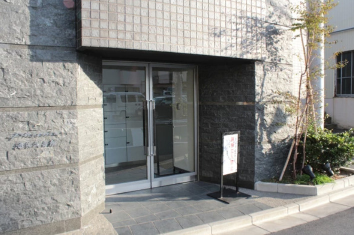 フェニックス池袋弐番館のエントランス