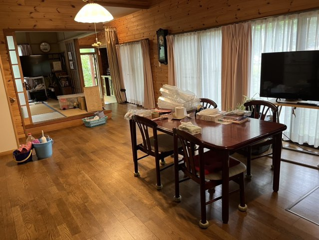 【中古戸建】高瀬ハイランドの居間・リビング