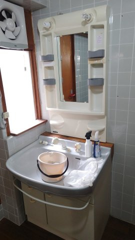 木下貸家の洗面所