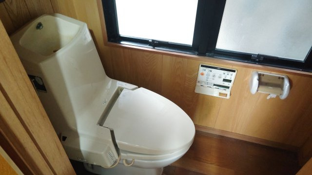 木下貸家のトイレ