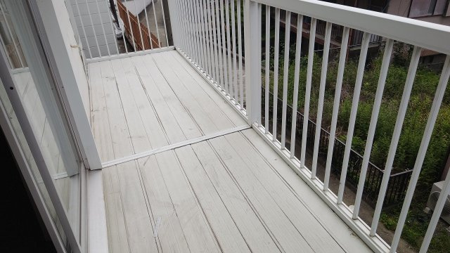 木下貸家のバルコニー