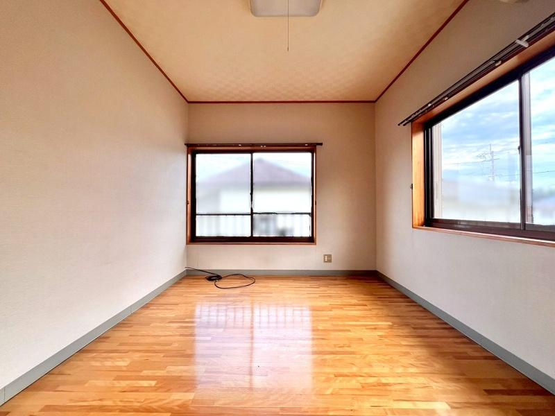 高知市横浜新町3丁目　中古戸建ての洋室|２F：6洋室